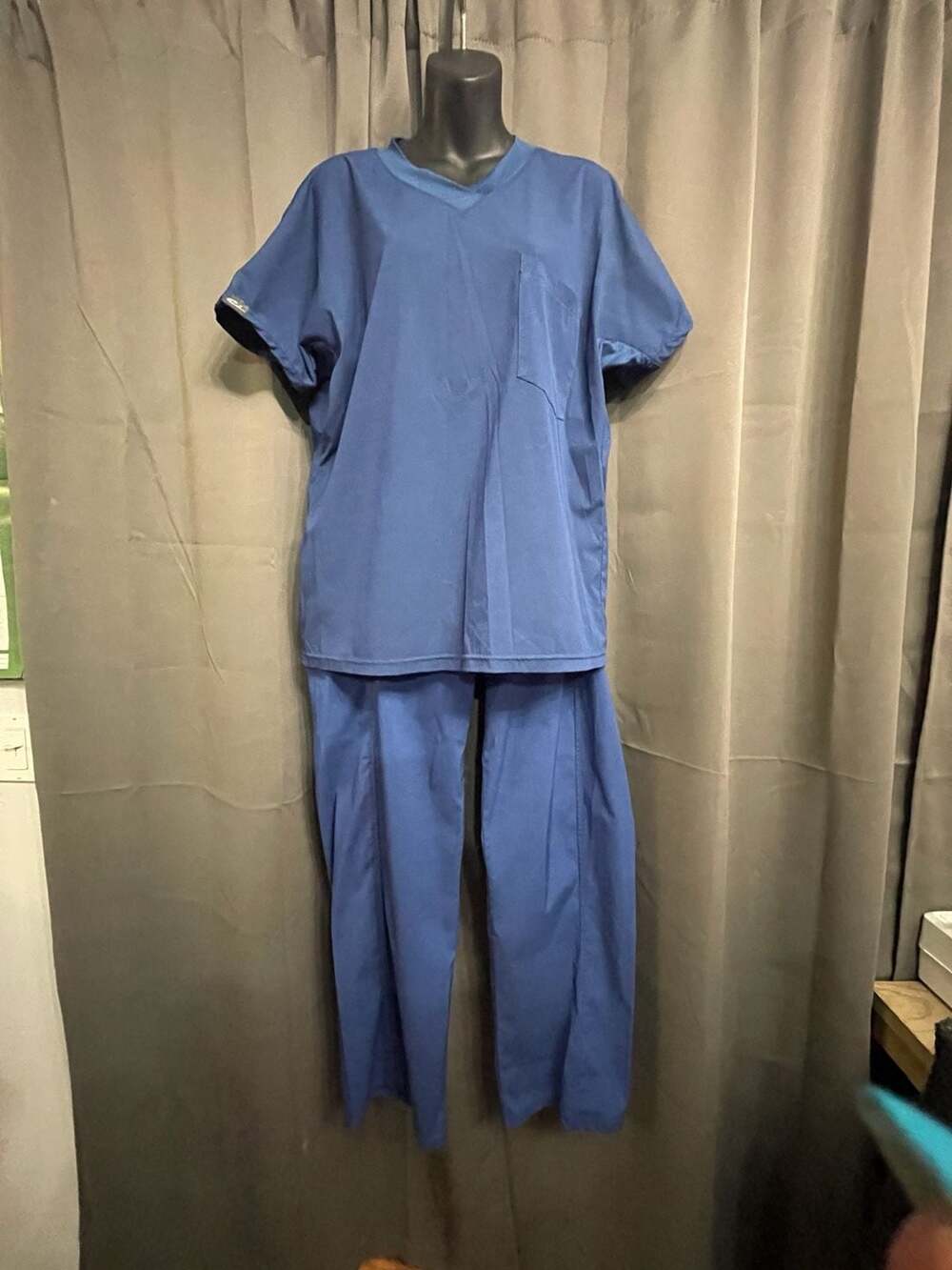 Clinic Shield Blue V-Neck Scrub Top and Cargo Pant Set Size Large